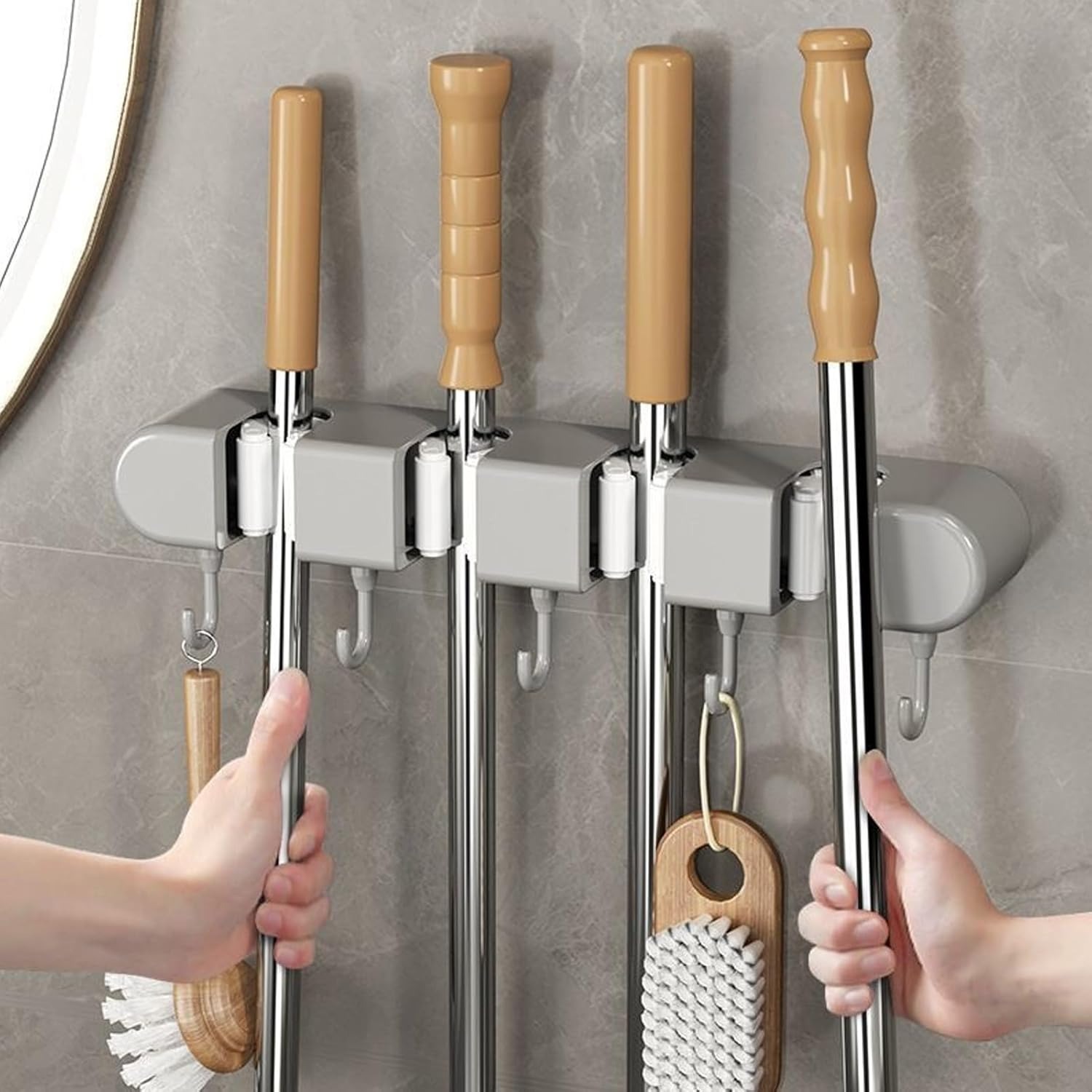 ほうき・モップホルダー壁掛け、フックとスロット付きハンガー収 - Gardening Tools Organiser のレビューと価格